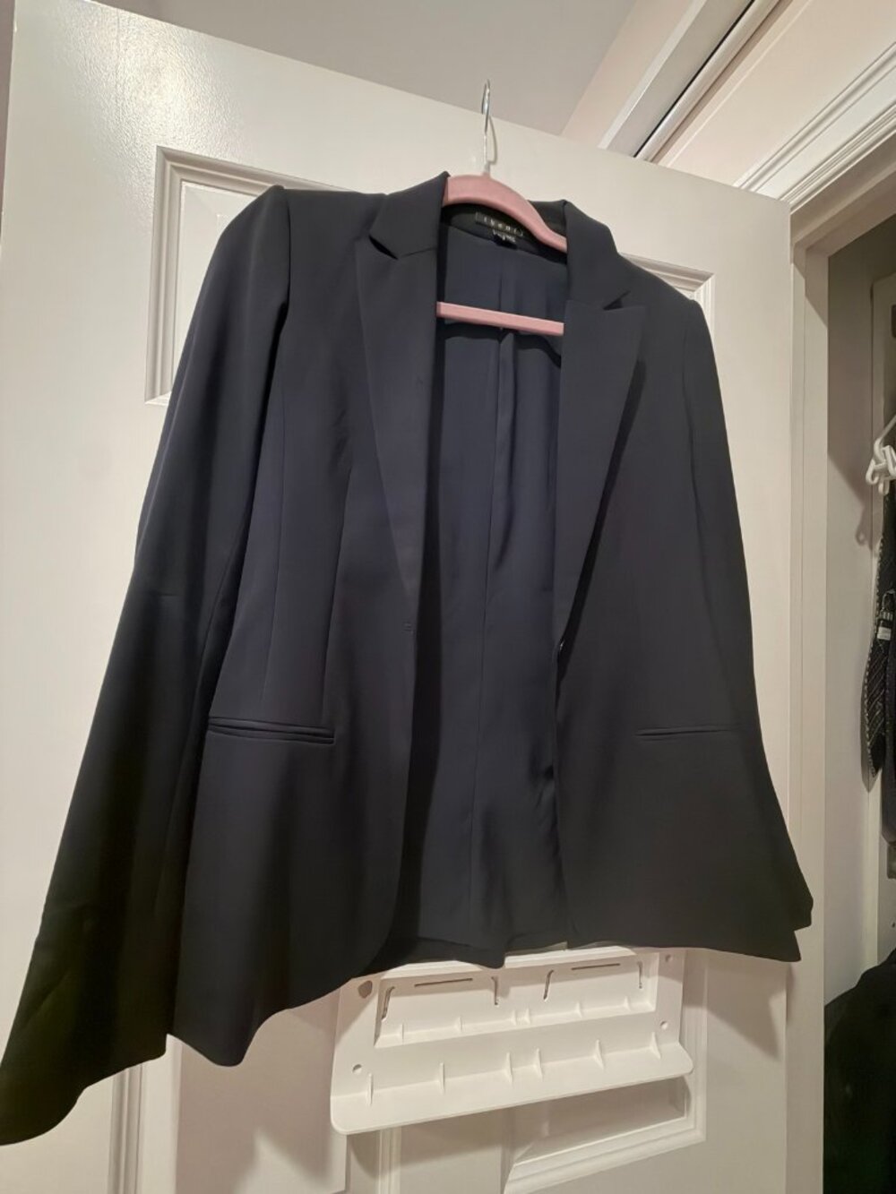 Theory Navy Single Button Blazer Size 6 Tailored